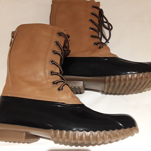 Madden Girl Flurryy Rain and Mud Boots - Picture 5 of 6